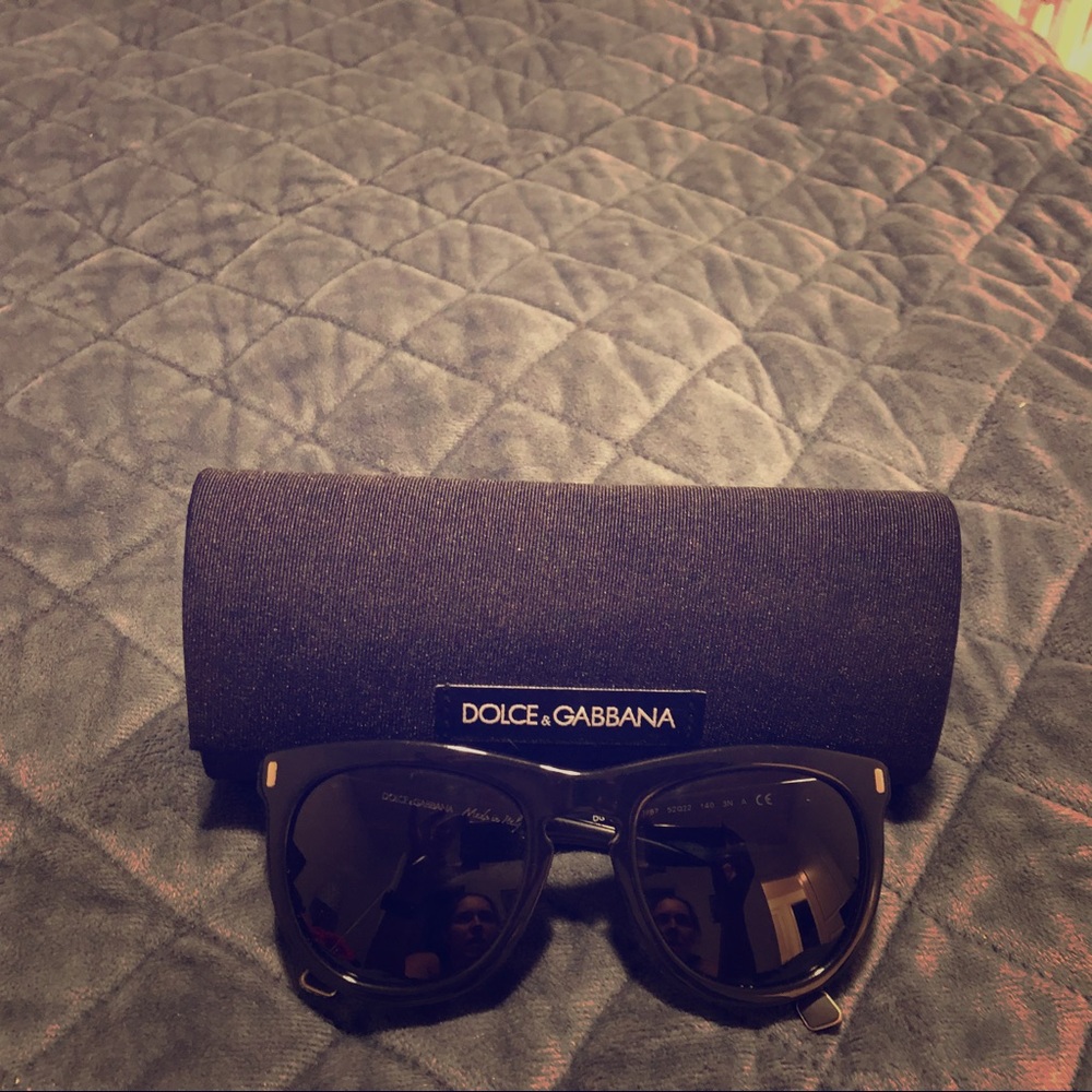 EUC Dolce & Gabbana black classic style sunglasses